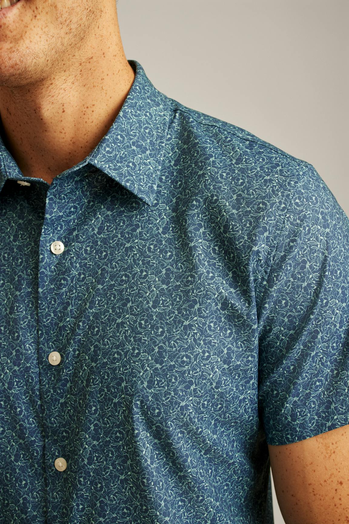 Tech Short Sleeve Shirt Bonobos Featured