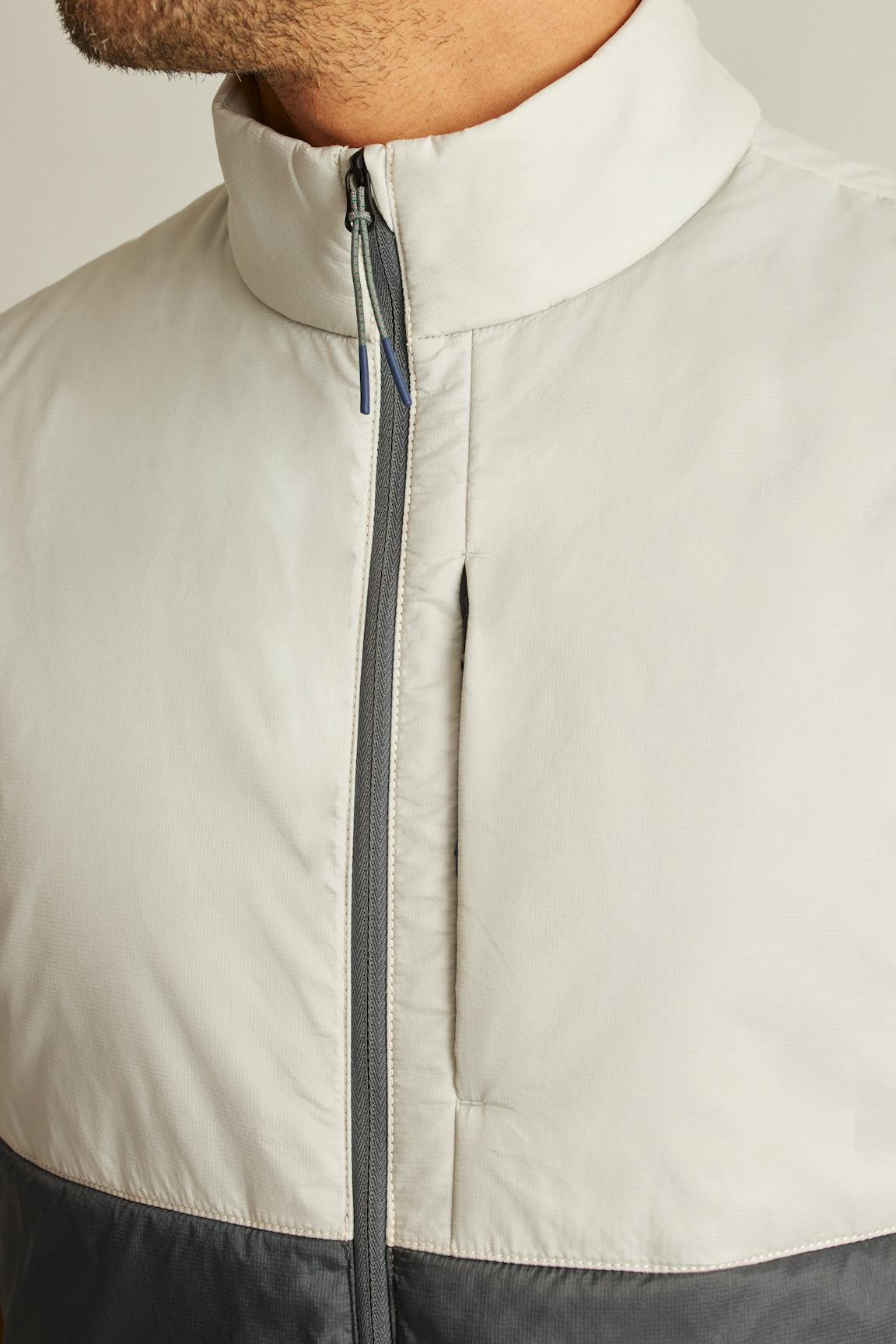 The Lightweight Hybrid Vest Bonobos New