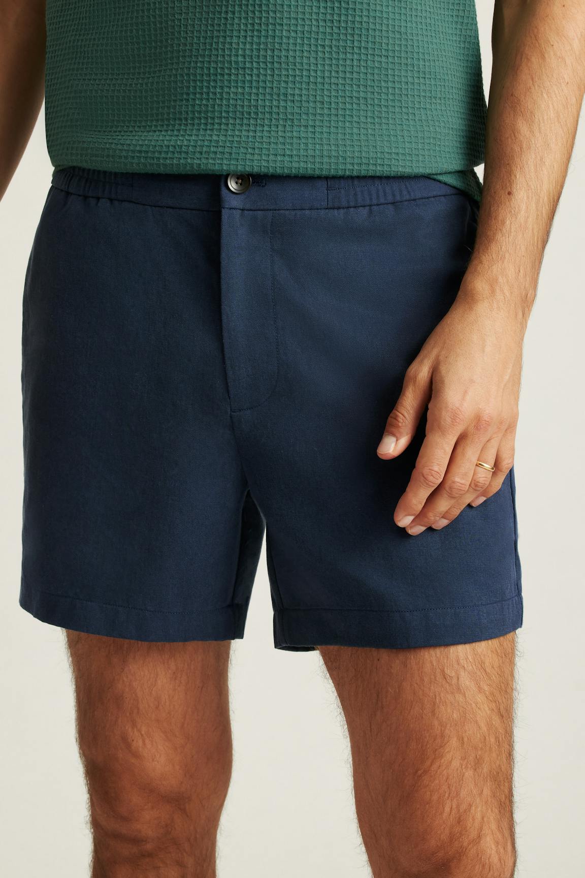 Weekend Wanderer Short Bonobos Featured