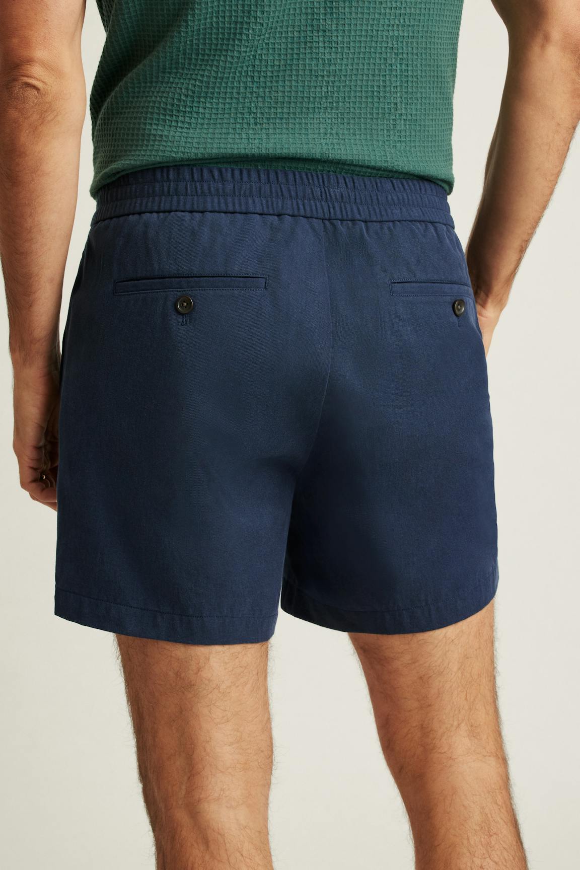 Weekend Wanderer Short Bonobos Featured